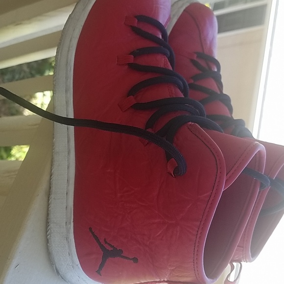 Jordan's - Picture 3 of 4